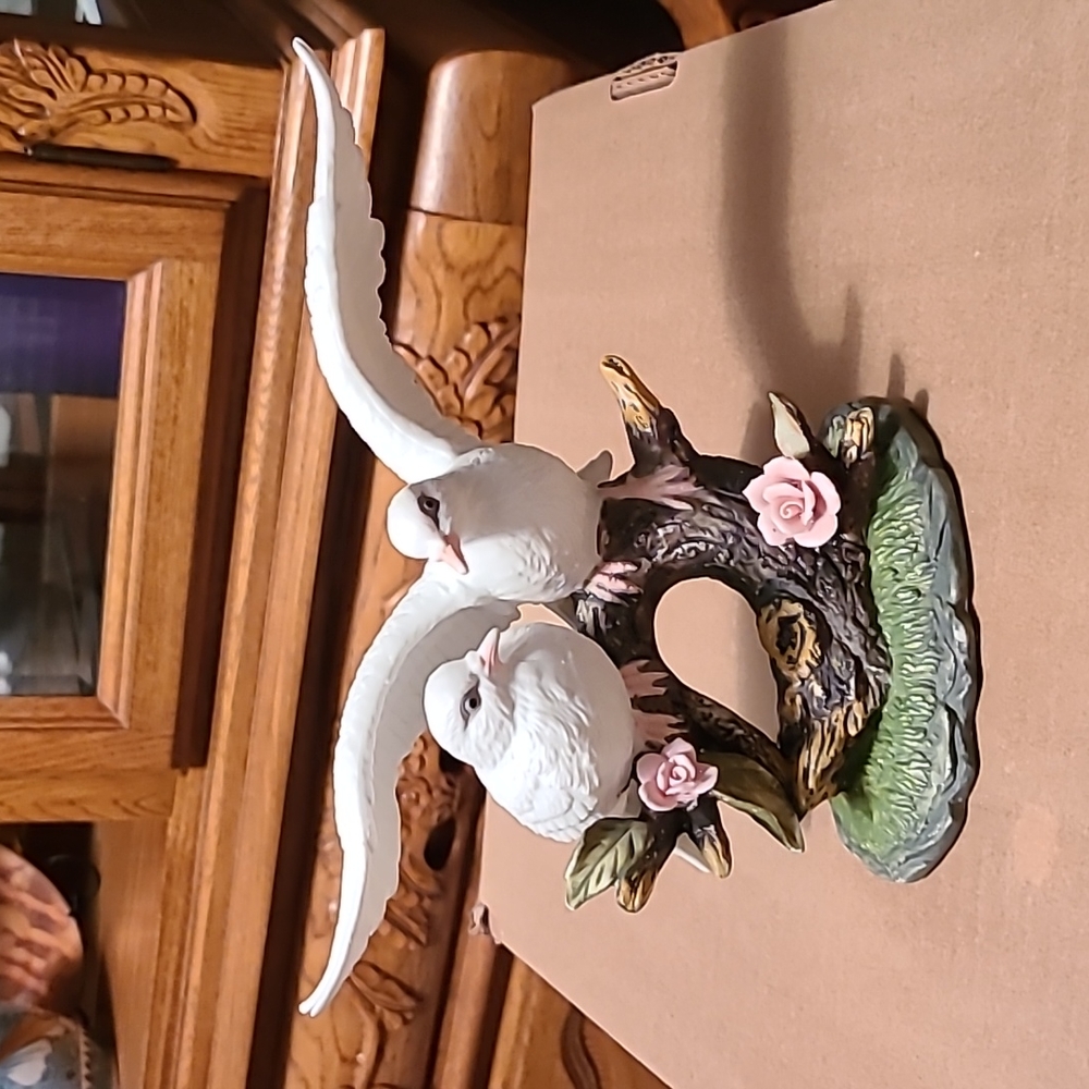 Vintage‎ Wellington Collection 2 White Doves